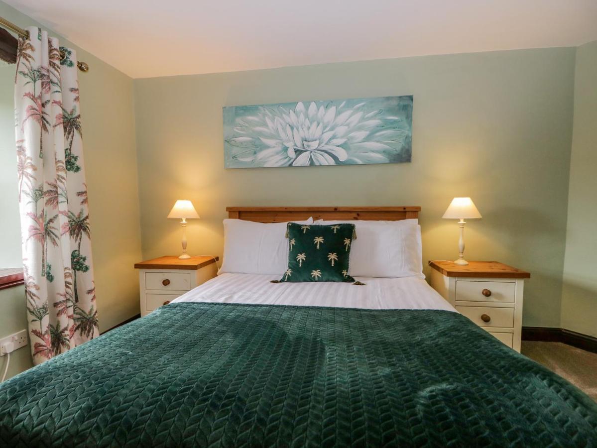 Ewedale Farm Villa Ulverston Eksteriør bilde